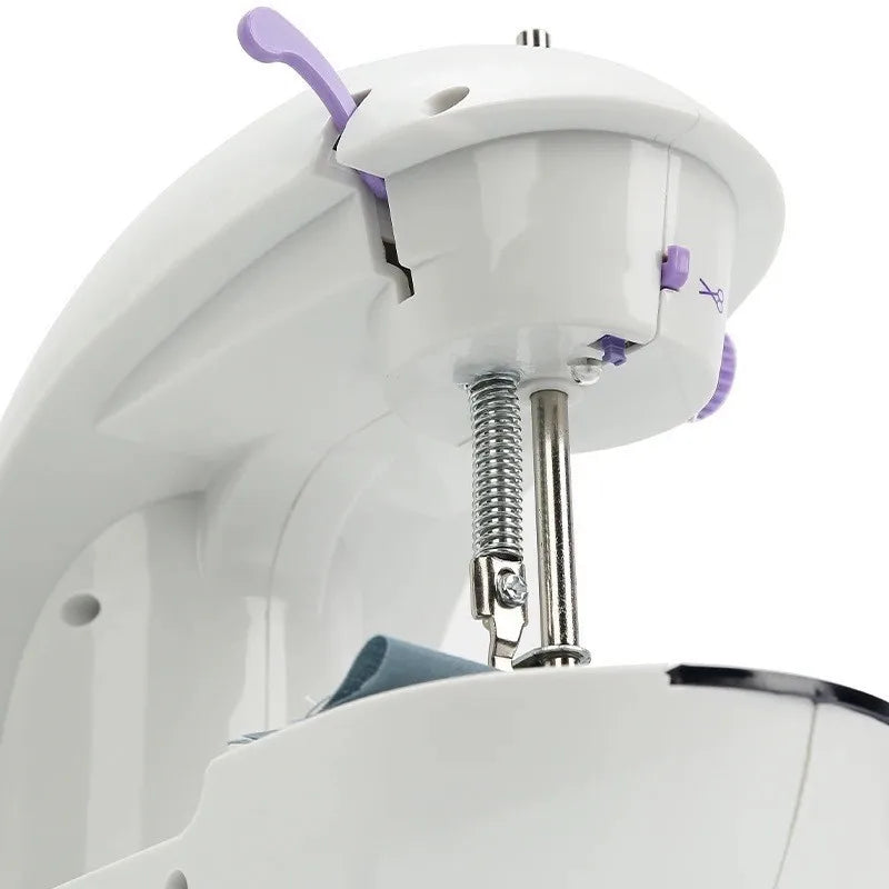 Mini Máquina De Costura Reta Portátil Com Pedal 110v/ 220v Cor Branco 110V/220V