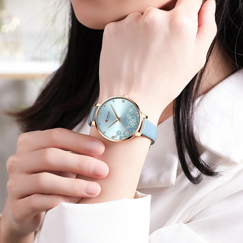 Relógio Feminino Curren – Luxo com Pulseira de Couro, Quartzo, Mostrador Floral e Design Elegante